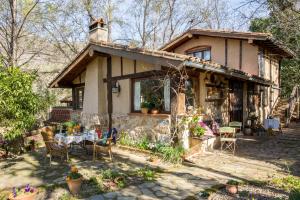 Vonkajšia záhrada v ubytovaní Casa Rural la Casa del Bosque