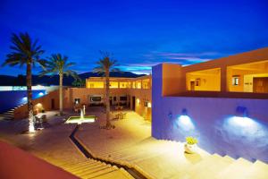 Bazén v ubytování Hotel de Naturaleza Rodalquilar & Spa Cabo de Gata nebo v jeho okolí