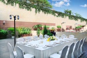 Restoran atau tempat lain untuk makan di Harbour Plaza 8 Degrees