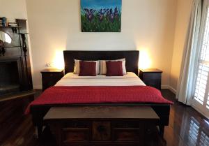 A bed or beds in a room at Barossa Vista