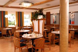Restoran või mõni muu söögikoht majutusasutuses Hotel Florianerhof