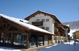 Gallery image of Chalet C'Est La Vie in Livigno