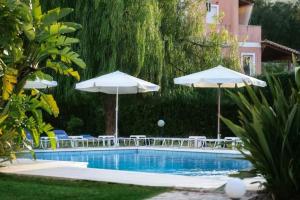 Bazén v ubytování Megusta Apartments selianitika nebo v jeho okolí