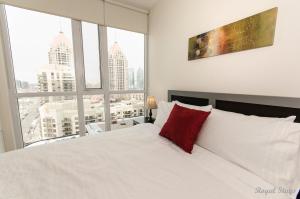 Gallery image of Executive Furnished Properties - Square One Mississauga in Mississauga