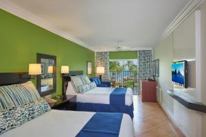 Foto da galeria de Coconut Bay Beach Resort & Spa All Inclusive em Vieux Fort