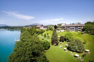 Gallery image of Apartments am See in Egg am Faaker See
