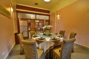 Posezení v ubytování Arirang Hotel