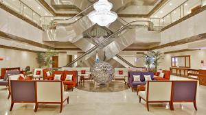 Posezení v ubytování Makarem Al Bait Al Azizia Hotel