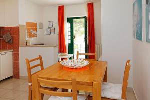 Kuchyň nebo kuchyňský kout v ubytování Apartments Villa Adria Bol