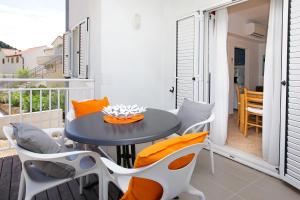 Balkón nebo terasa v ubytování Apartments Villa Adria Bol
