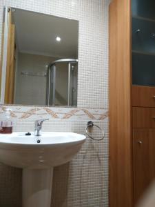 Koupelna v ubytování Iradri, Apartamento Playa Gijón