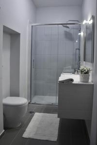 Kylpyhuone majoituspaikassa Altera Domus