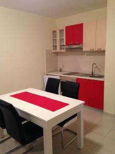Imagen de la galería de Apartments and Rooms Kod Mate, en Tribanj-Krušćica 40 fotos más