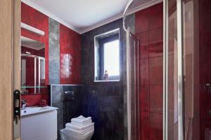 A bathroom at Elysium Seaview Oasis