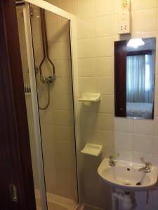 Phòng tắm tại Chelford Guesthouse