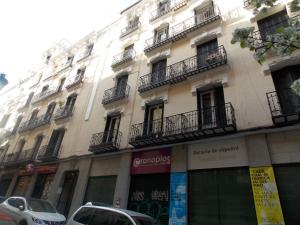 O edifício em que a casa de hóspedes se localiza