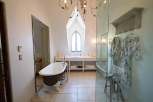 Et badeværelse på The French Country House, Tauranga