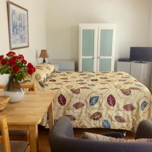 Postel nebo postele na pokoji v ubytování Motel Saint-Hilaire + 33 fotografií