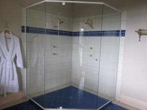 A bathroom at Middleton House Maleny
