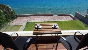 Gallery image of Dip in the blue - 2 in Agios Georgios