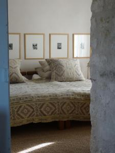 En eller flere senge i et værelse på Landhaus Schoener-Schalk