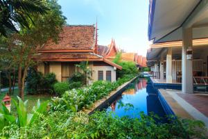 Bazén v ubytování Samui Buri Beach Resort nebo v jeho okolí