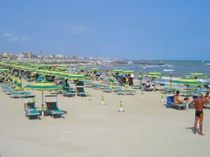 A beach at or near a panziókat