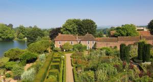 Naturlandschaft in der Nähe of country house