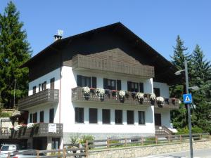 Galeriebild der Unterkunft Chalet dell'Ermellino in Bormio