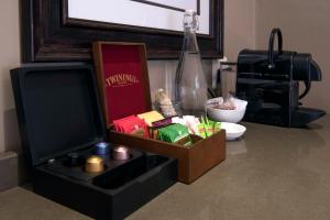 The Milner by The Oyster Collection的咖啡和沏茶工具