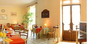 Φωτογραφία από το άλμπουμ του L'Hôtel L'Astrée σε Feurs