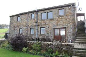 The building where the apartment is located 