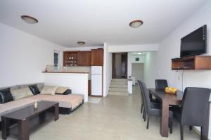 Kuchyň nebo kuchyňský kout v ubytování Apartments Spas