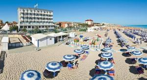 A beach at or near a szállodákat
