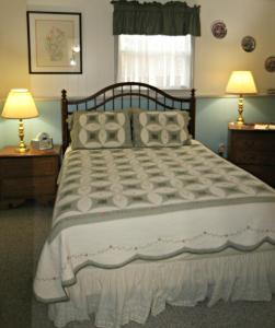 Postel nebo postele na pokoji v ubytování Carriage Corner Bed & Breakfast