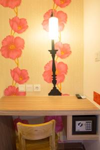 Imagen de la galería de DeMira Hotel, en Surabaya