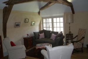 Posezení v ubytování Château de Fontnoble