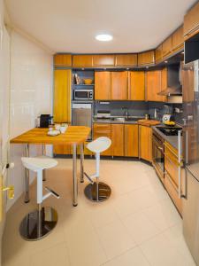 Kuchyňa alebo kuchynka v ubytovaní La Reserva de Marbella Penthouse