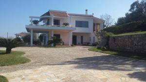 The building in which the holiday home is located