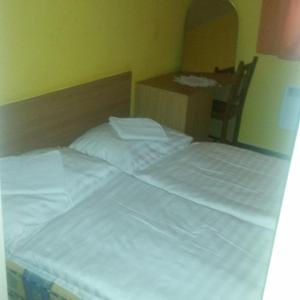Postel nebo postele na pokoji v ubytování Kis-Duna Motel & Camping