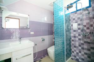 Ванная комната в Travel Light House