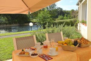 Imagen de la galería de Logis Hôtel Le Relais du Moulin, en Valençay