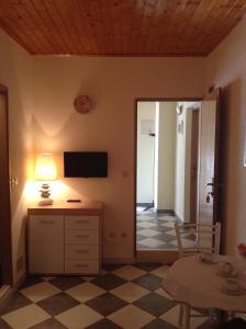 TV a/nebo společenská místnost v ubytování Apartments Bianki
