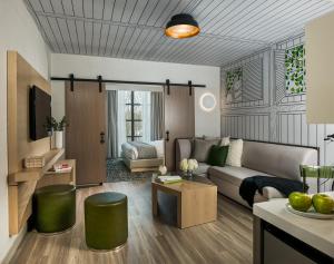TV a/nebo společenská místnost v ubytování Hotel Zero Degrees Danbury