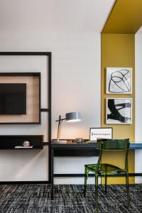 TV a/nebo společenská místnost v ubytování Hotel Zero Degrees Danbury