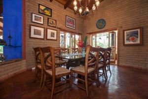 Restavracija oz. druge možnosti za prehrano v nastanitvi Orchidelirium Casa Hotel & Salud Estética