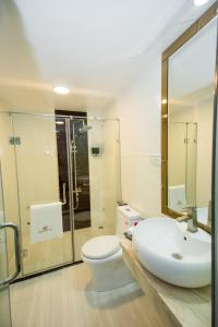 Koupelna v ubytování Little Hanoi Deluxe Hotel