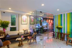 הלובי או אזור הקבלה ב-Sabai Sathorn Service Apartment