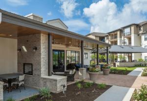 Blueground Scofield Farms pool nr Walnut Creek Park ATX-370, Austin ...