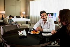 Hostia v ubytovaní Al Maha Arjaan by Rotana